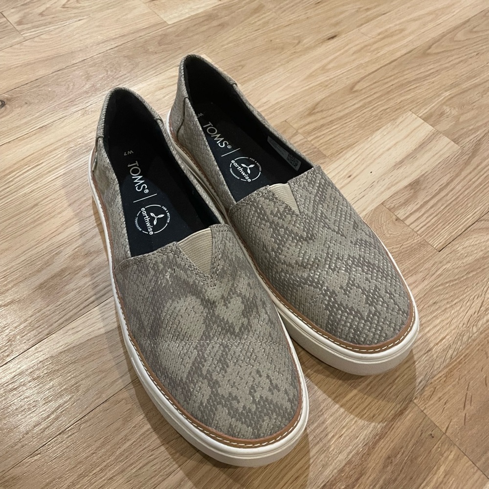 Tom’s Parker Comfort Slip On Shoes